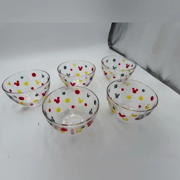 Clear Acrylic Vintage Disney bowls set of 5.